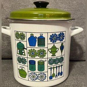 Beautiful Vintage 70's GHC Cookware Group Enamel Olive Green Pot. MCM.